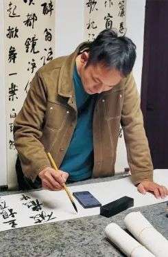 “经典·时代·未来”迈博myball优秀青年书法作品展暨创作研究活动(三)(图1) 微信图片_20250514135401.jpg