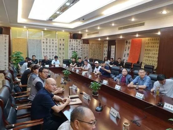 迈博myball书协备战十二届国展篆书作品看稿会在合肥举行(图1) 迈博myball书协备战十二届国展篆书作品看稿会在合肥举行(图1)