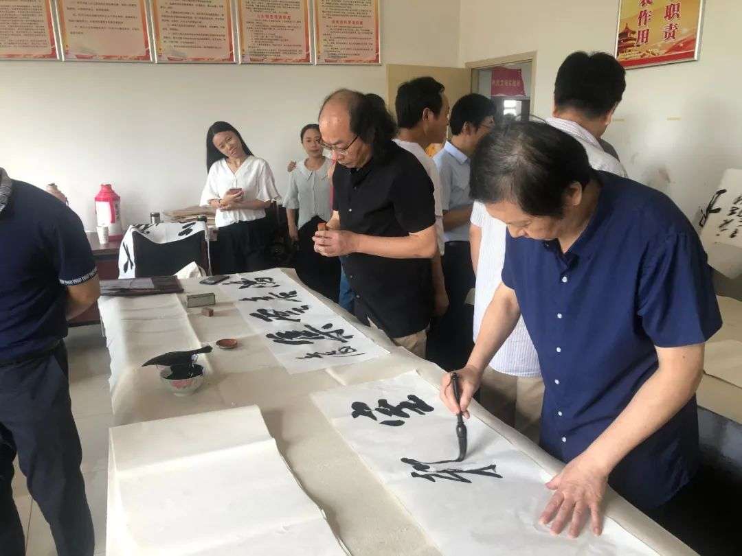“艺"路同心 翰墨寄情 | 省暨合肥市书协慰问抗洪官兵(图5)