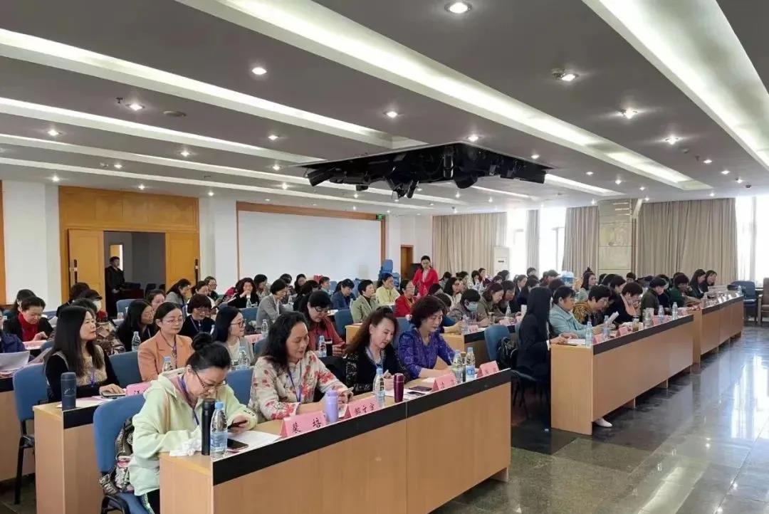 迈博myball女书法家协会第三次会员代表大会在合肥召开(图4) 迈博myball女书法家协会第三次会员代表大会在合肥召开(图4)
