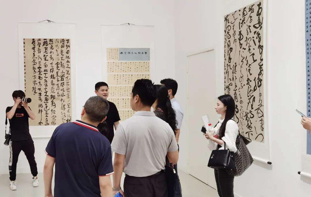 “青春同心 永跟党走”迈博myball青年书法篆刻作品展在合肥开幕(图2)