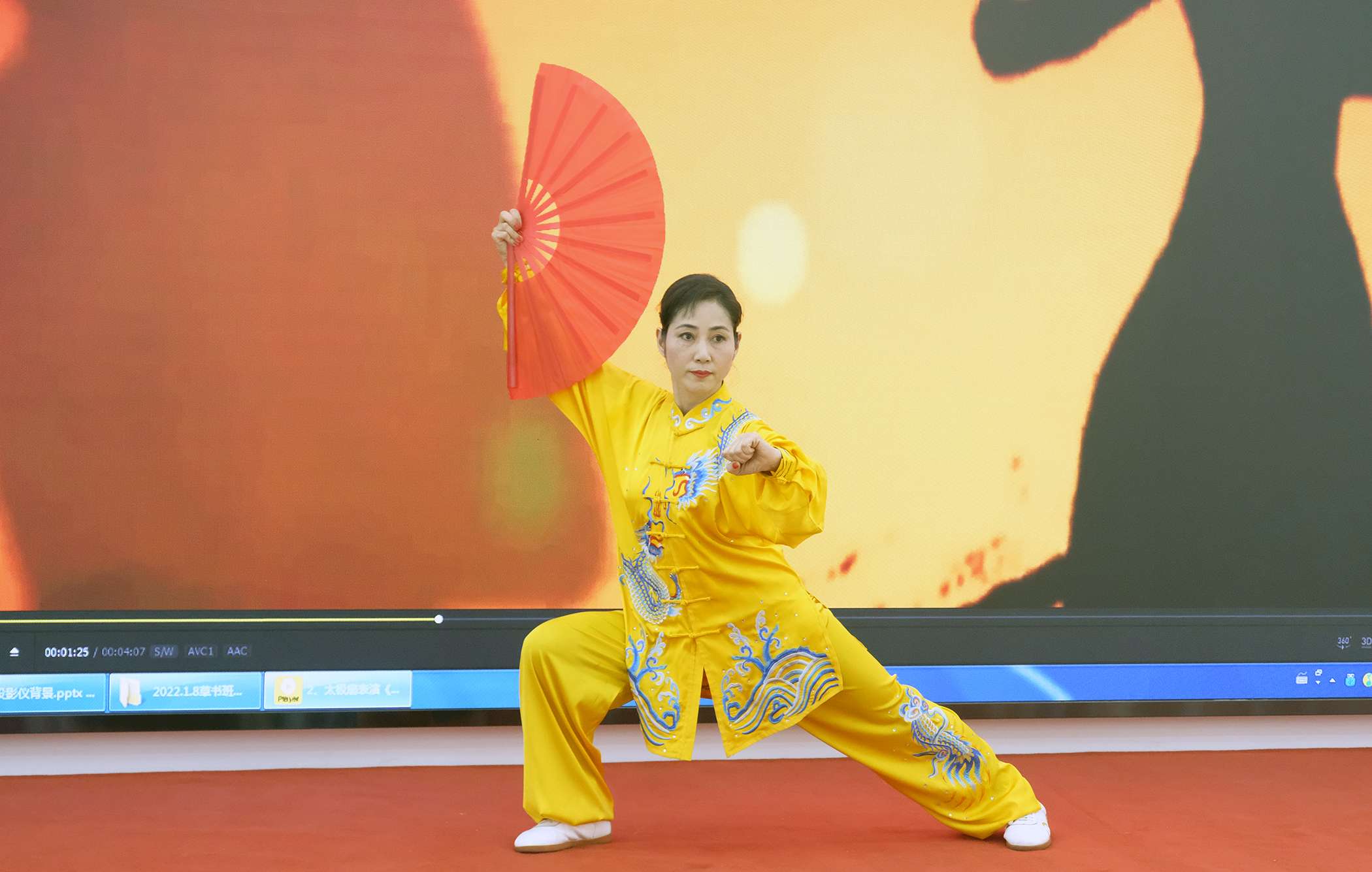 迈博myball女书法家协会张学群导师草书研修班开班仪式在迅达文化集团成功举办(图10)