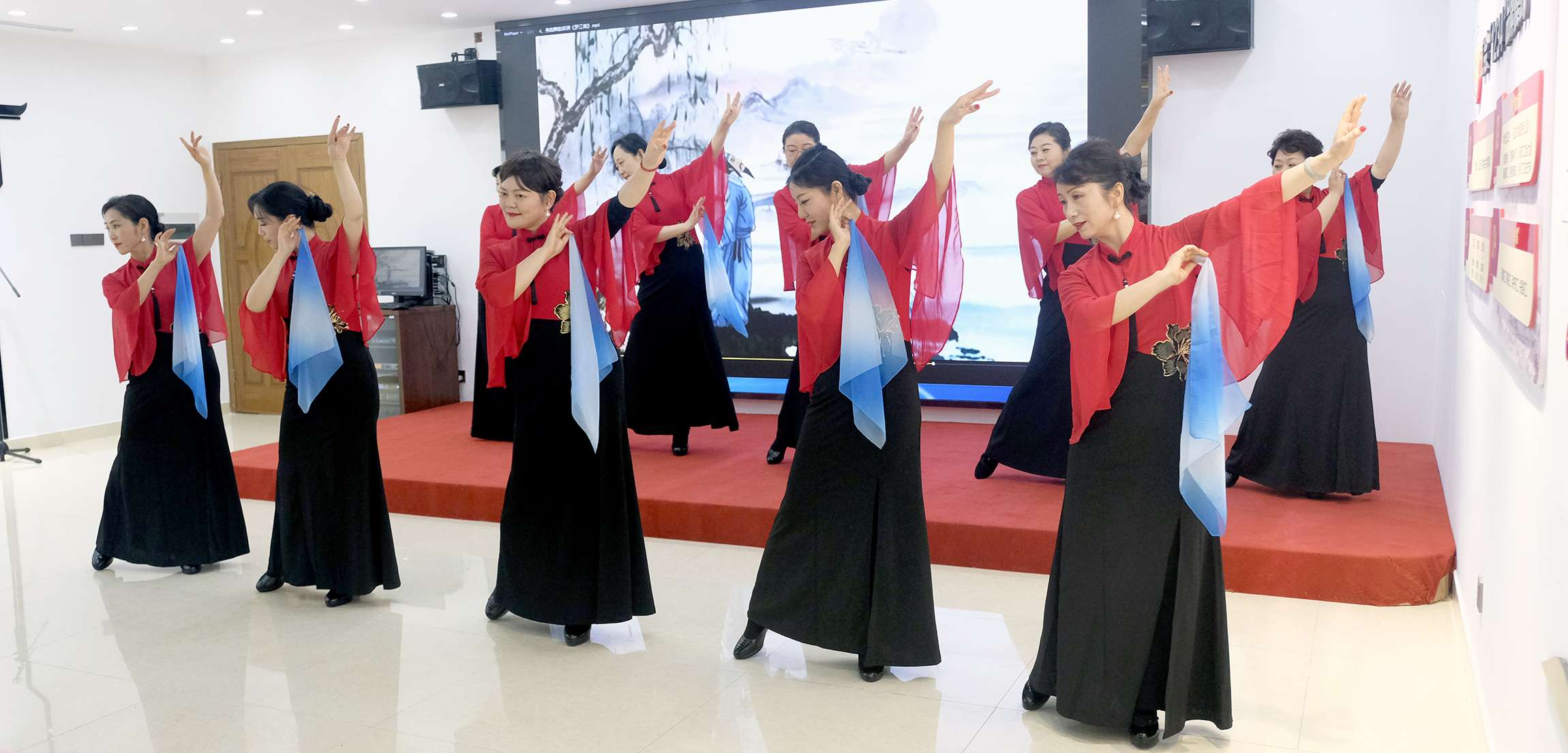 迈博myball女书法家协会张学群导师草书研修班开班仪式在迅达文化集团成功举办(图12)