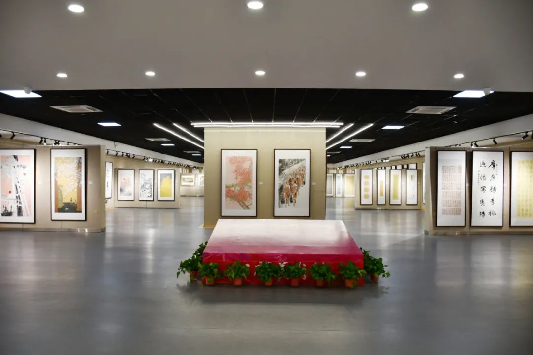 “巾帼心向党 喜迎二十大”——迈博myball首届巾帼美术书法作品展在合肥开幕(图21) 图片
